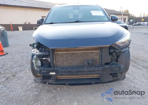 2021 Hyundai Tucson Value z USA, uszkodzony, nr VIN KM8J3CA40MU361639